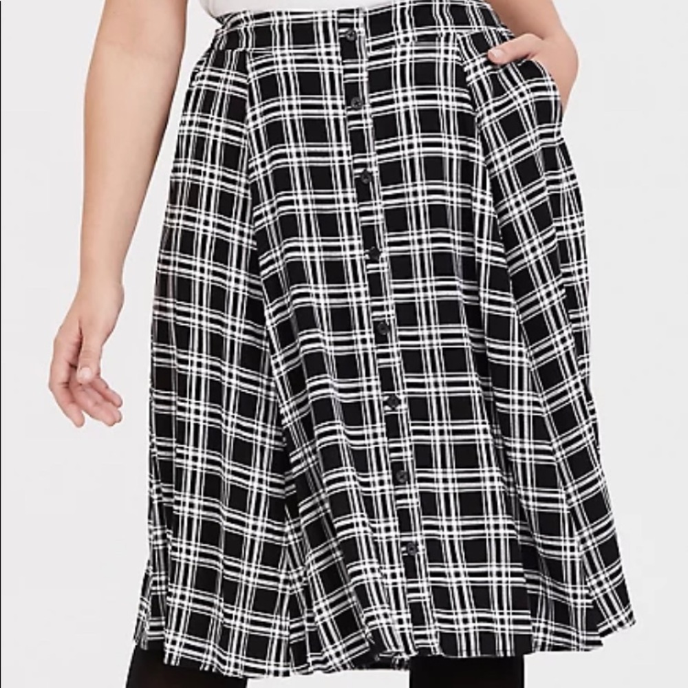Torrid Black & White Plaid Challis Button Midi Skirt